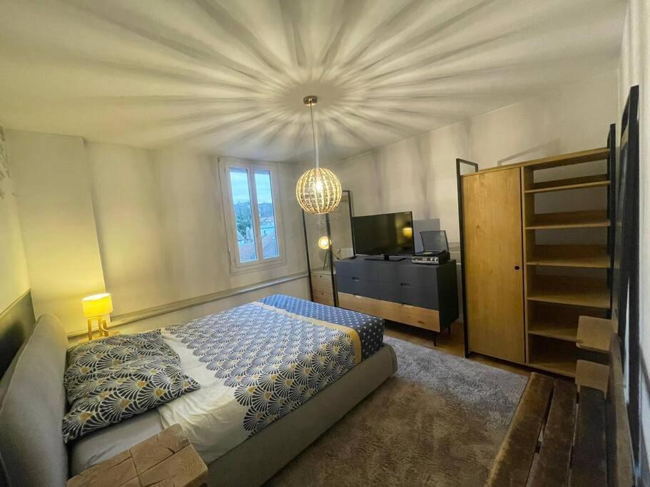 Saint Apartment *