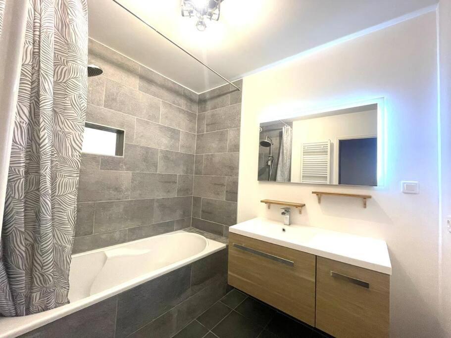 Saint Apartment